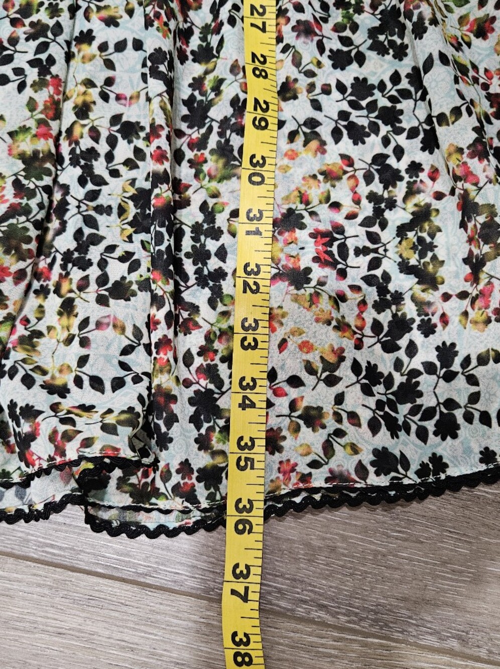 Anthropolpgie Bhanuni Libra Embroidered Floral Bell-Sleeve Mini Dress Size 6 - Picture 6 of 9